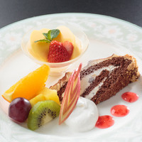 誕生日・結婚祝い・還暦・　お祝いの方無料デザートサービス　（１７時以降）