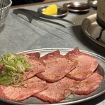 ホルモン肉問屋 小川商店 - 