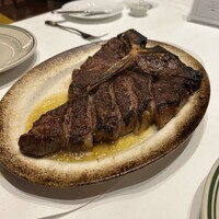 ベンジャミンステーキハウス 東京ガーデンテラス紀尾井町 - Tボーンステーキ