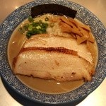 豚骨一燈 - 限定10食キマグレ煮干チャーシュー