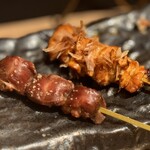 鶏処 藤 - 上がハラミ　下がズリ