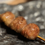 鶏処 藤 - ハツ　3個刺し　デカい