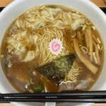 らーめんどんぐり - 変わらぬビジュアル。香ばしい煮干しスープ。