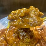 ヌードル＆スパイスカレー 今日の1番 - ゴロっゴロの牛スジ♪