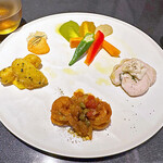 Japanese Soba Noodles 蔦 - Otsumami5種盛り