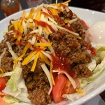 美ら島物語 - タコライス　深皿なので思ったよりご飯入ってます