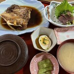 海鮮料理の店　岩沢 - まぐろカマ煮セット(1,045円)