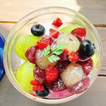 パフェ専門店 Lamp - ぶどうパフェ