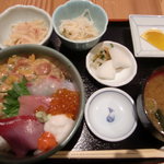 ゆうき丸 - （ランチ）ミックス丼（納豆＆海鮮）￥１０５０