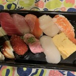 ちよだ鮨 - 料理写真:ちよ折 つつじ 899円（税抜）