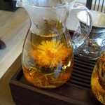 琥珀茶菓 - 工芸茶　1つ800円