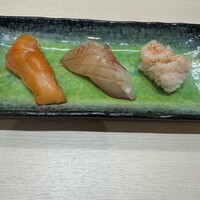 寿司福島 - サーモン、シマアジ、甘海老