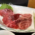 食事処日の出 - マグロ脳天
