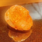 登喜和鮨 - 新潟といえば南蛮エビ。殻を炒った粉末がかかっていて風味がヤバいです笑