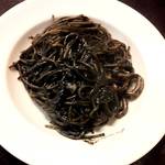 イカスミのスパゲッティ