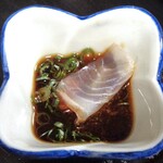 旅館・かじか荘 - 夕食（イズミダイの刺身）