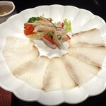 旅館・かじか荘 - 夕食（イズミダイの刺身＆カルパッチョ）