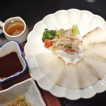 旅館・かじか荘 - 夕食（イズミダイの刺身＆カルパッチョ）