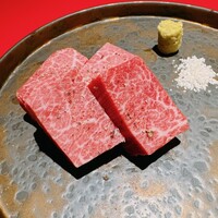 和牛とタン 焼肉 とみ 新橋本店 - 