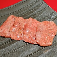 和牛とタン 焼肉 とみ 新橋本店 - 