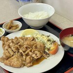 食堂 愛津屋 - 豚生姜焼きライス（1,300円）。