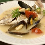 OSTERIA UNO - 鯛のアクアパッツァ