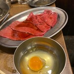 ホルモン青木 - 生ロース