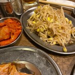 ホルモン青木 - もやしナムル
      