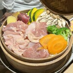 おでんと焼き鳥 匠 - 鶏の彩蒸籠蒸