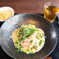 高ようじ 大宮 - 炙り鶏ハム麻だれ和パスタ