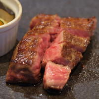 鉄板焼き 表参道 - ご褒美コース全10品 5720円 の黒毛和牛赤身ステーキの鉄板焼き