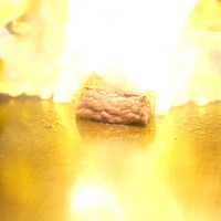 鉄板焼き 表参道 - ご褒美コース全10品 5720円 の黒毛和牛赤身ステーキの鉄板焼き