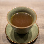 USHIGORO S. - 和牛とスッポンのコンソメスッポン