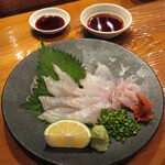 魚虎 - 天然活ひらめ刺 1600円
