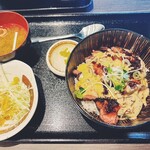 炭・牛・肴 テツ虎 - 