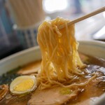 大勝軒 - 麺リフトアップ