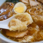 大勝軒 - ワンタンリフトアップ