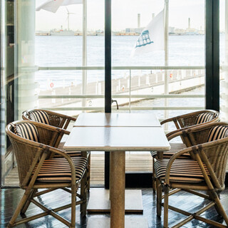 PIER21 MUSIC CAFE & BAR_1