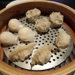 故宮 - ふかひれ入り蒸し餃子、海老蒸し餃子、五目入りしゅうまい（各3人前）
