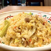 中国菜厨 エスサワダ 新丸ビル店 - 五目炒飯セット 
                    スープ、小鉢、漬物、杏仁豆腐付き