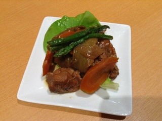h Karabaru - 鶏モモ肉のチャーシュー風煮込み