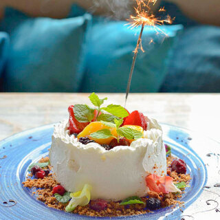 記念日などのお祝いに◎シェフ特製ホールケーキは当日予約もOK