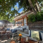 THE GLASS HOUSE SILVER - 