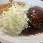 食堂 伊賀 - ラインナップはハンバーグ、目玉焼き、ナポリタン、キャベツ