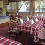 サテンドール - テーブル席