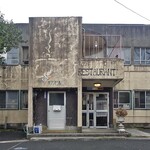 サテンドール - 正面