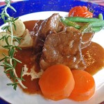 サテンドール - 鳥取牛肉のワイン煮