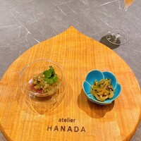 atelier HANADA - 左:河内鴨のタタキ
                      右:クラゲとモロヘイヤ