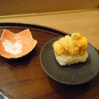 鮨みなと - ウニは塩で