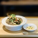 レストラン ウオゼン - ⑤【温前菜-2】
      ヤマメの石窯焼き、蕎麦粉のガレット、ツキノワグマのラルド（=脂身の生ハム）、タマゴ茸、鉄火味噌、山椒風味のサヴァイヨンソース+ヤマメのイクラ、実山椒添え